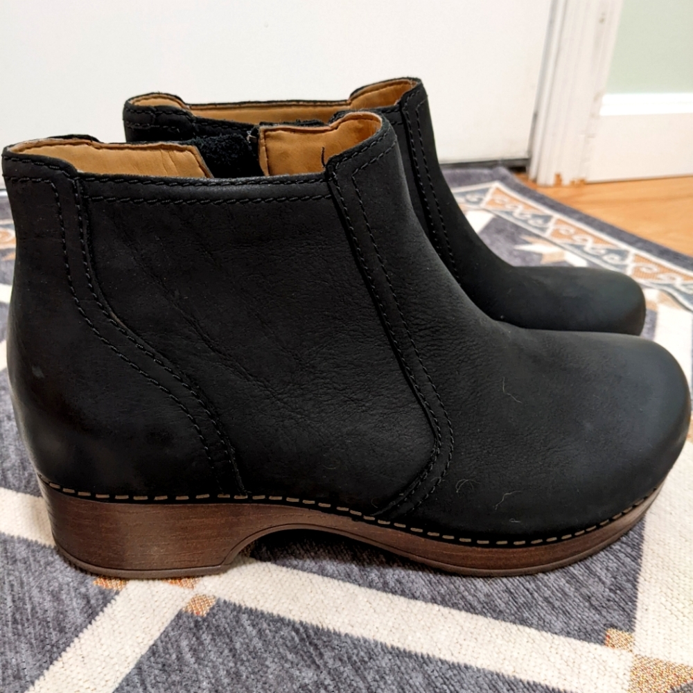 Dansko Barbara Booties size 38